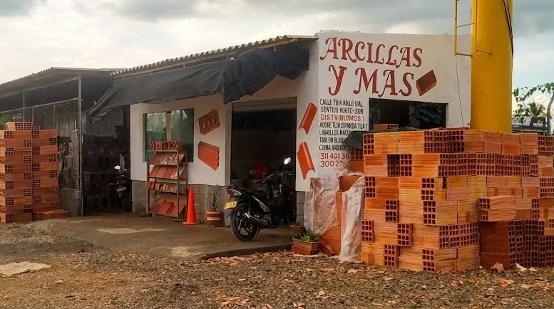 Trayectoria Arcillas y Mas